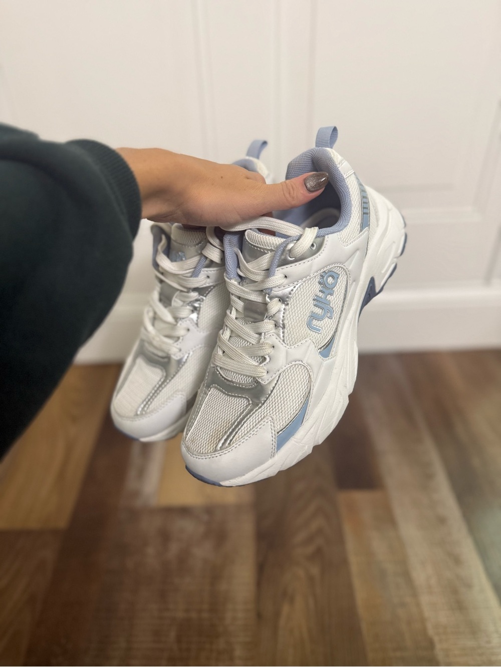 Ryka Women's White & Light Blue Athletic Sneakers Size 8 Medium Width - Picture 7 of 9